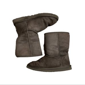 UGG Classic Ladies Boots Short - Size 8